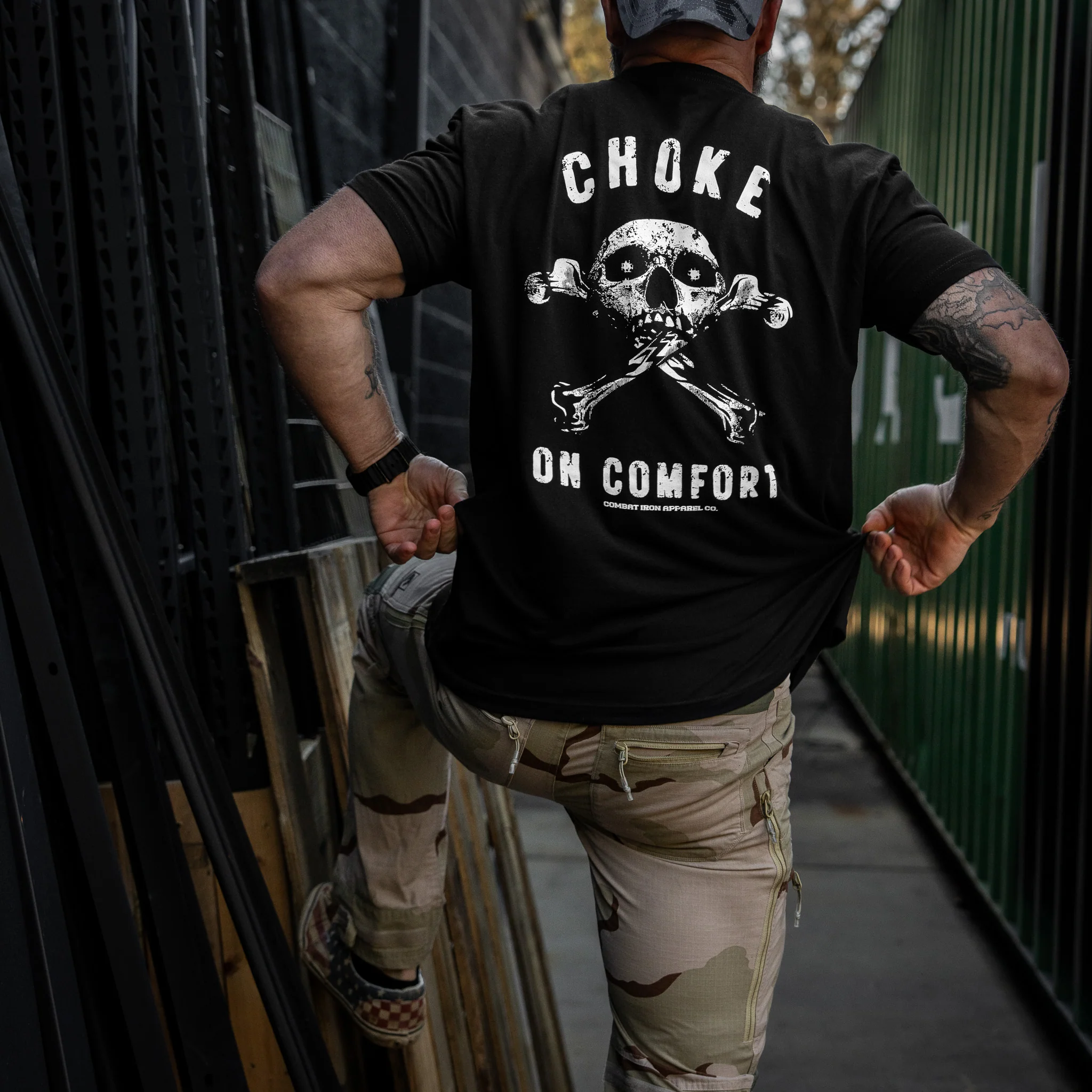Choke On Comfort Men's T-Shirt - Image 5