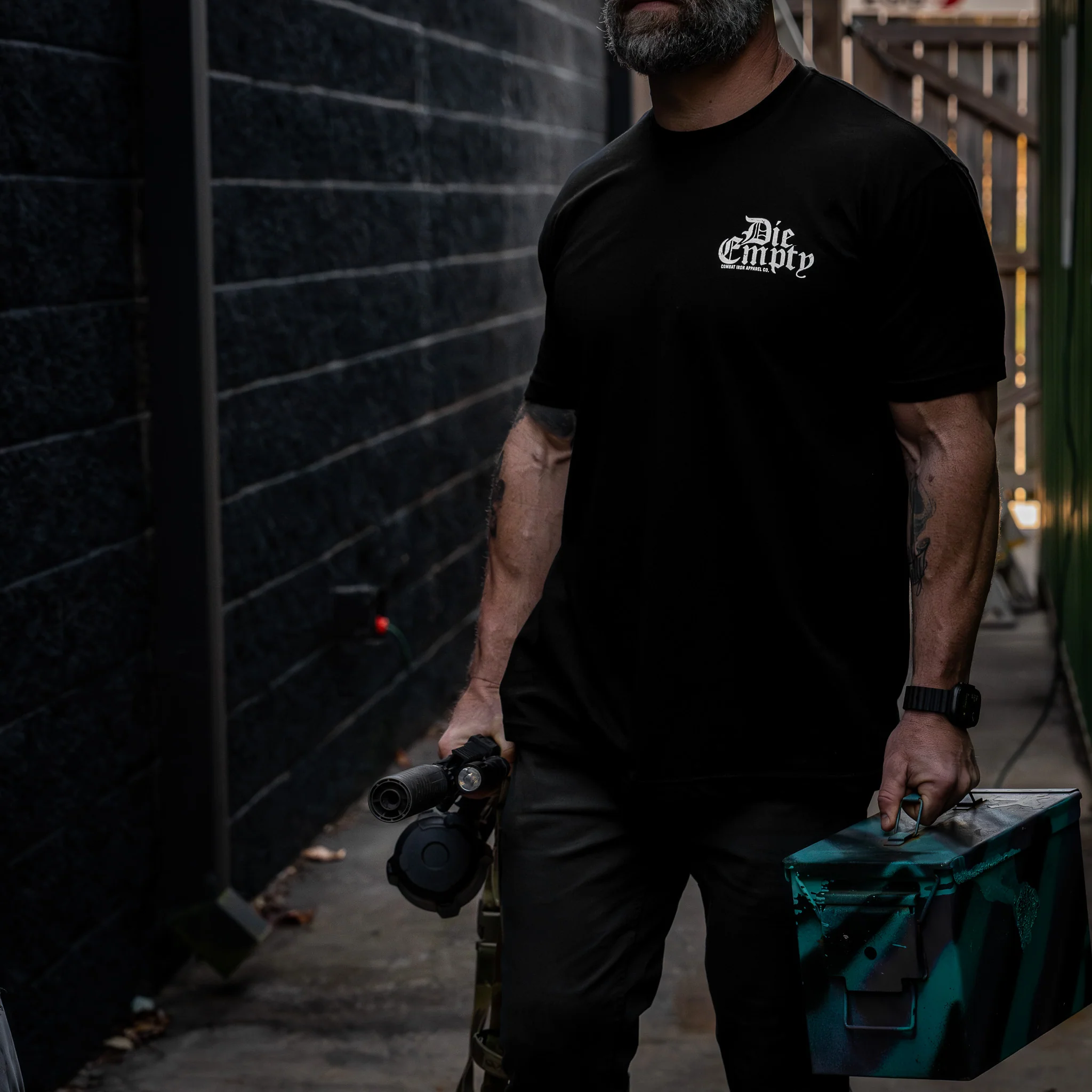 Die Empty Men's T-Shirt - Image 16