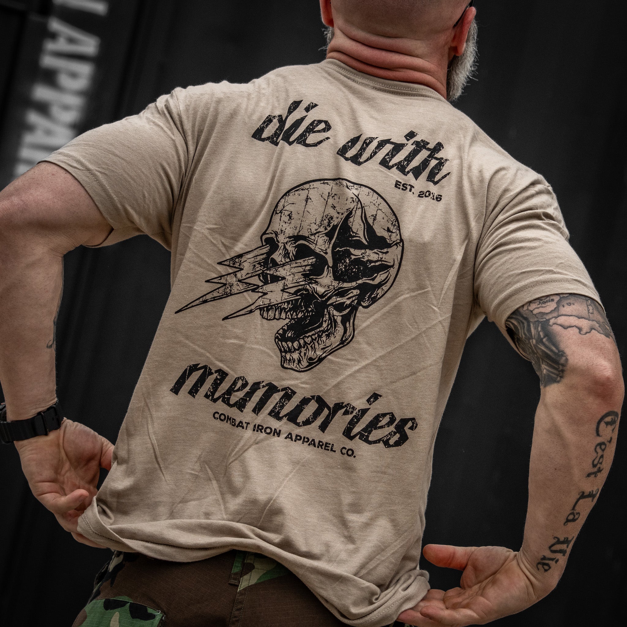 Die With Memories Men's T-Shirt - Image 11