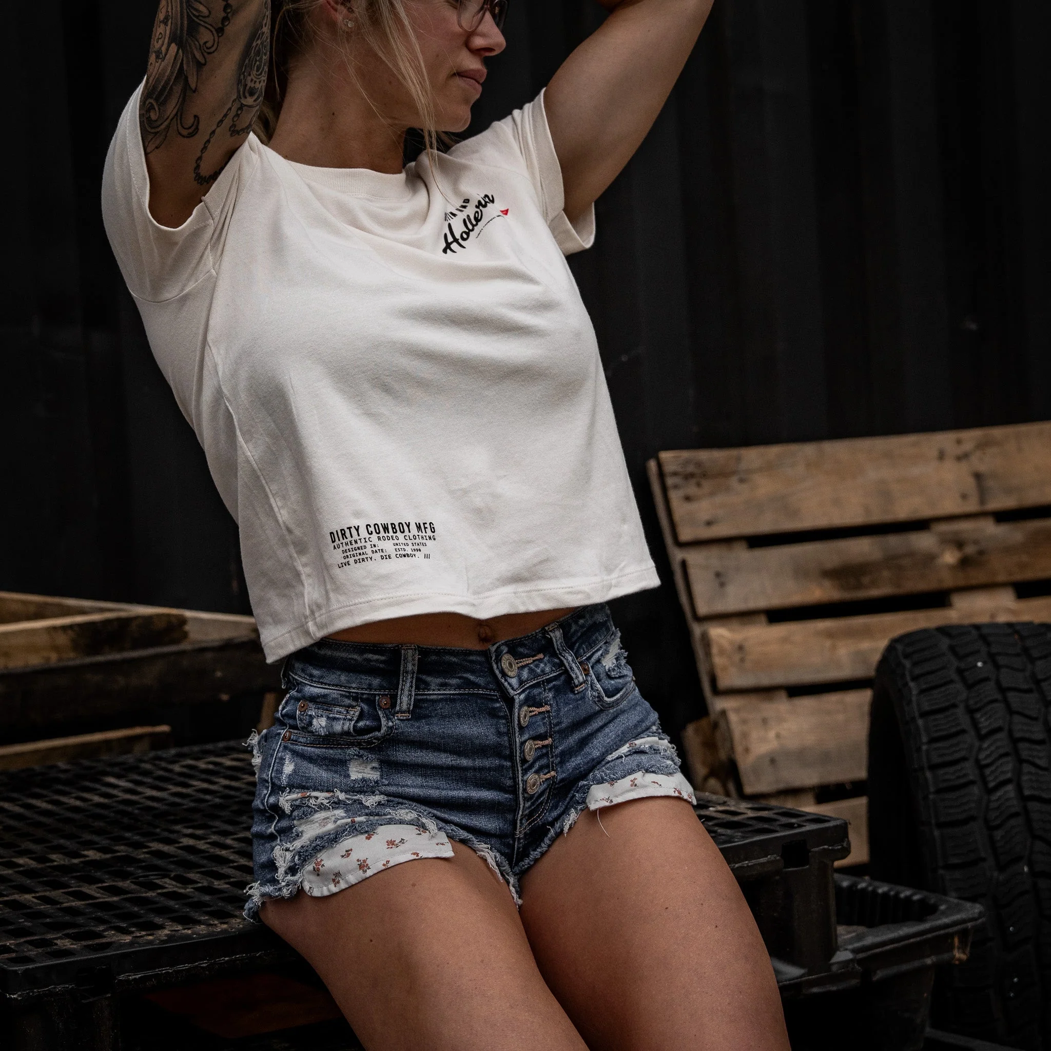 Hootin And Hollerin' Women's Cropped T-Shirt - Image 9