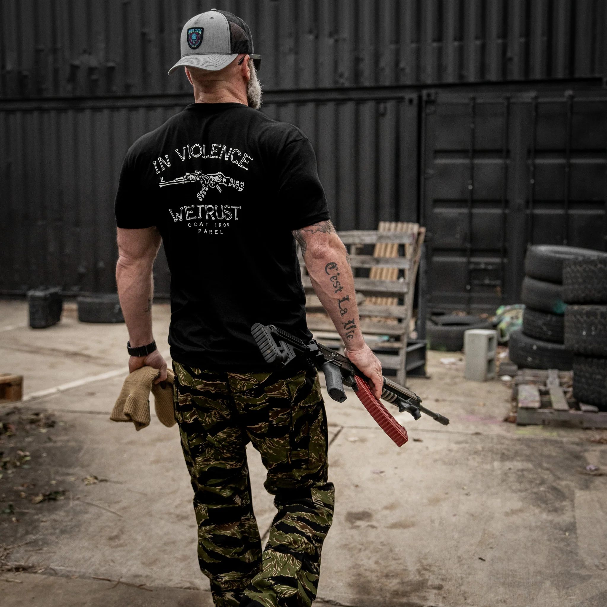 In Violence We Trust Men's T-Shirt - Image 15