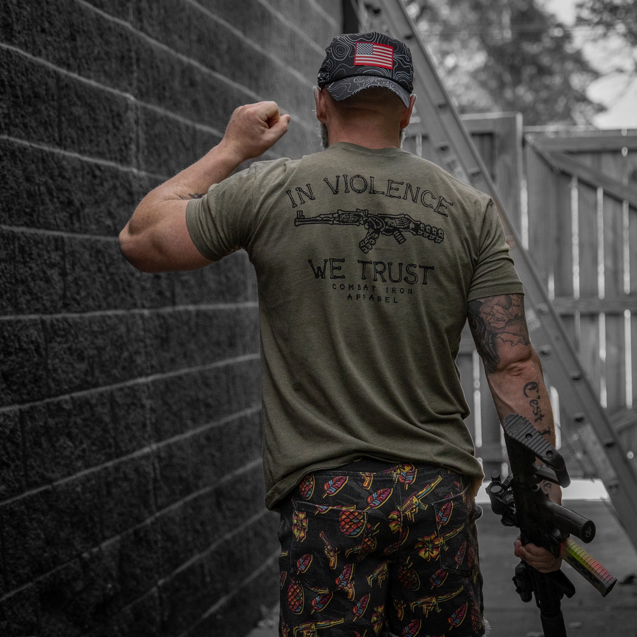 In Violence We Trust Men's T-Shirt - Image 2