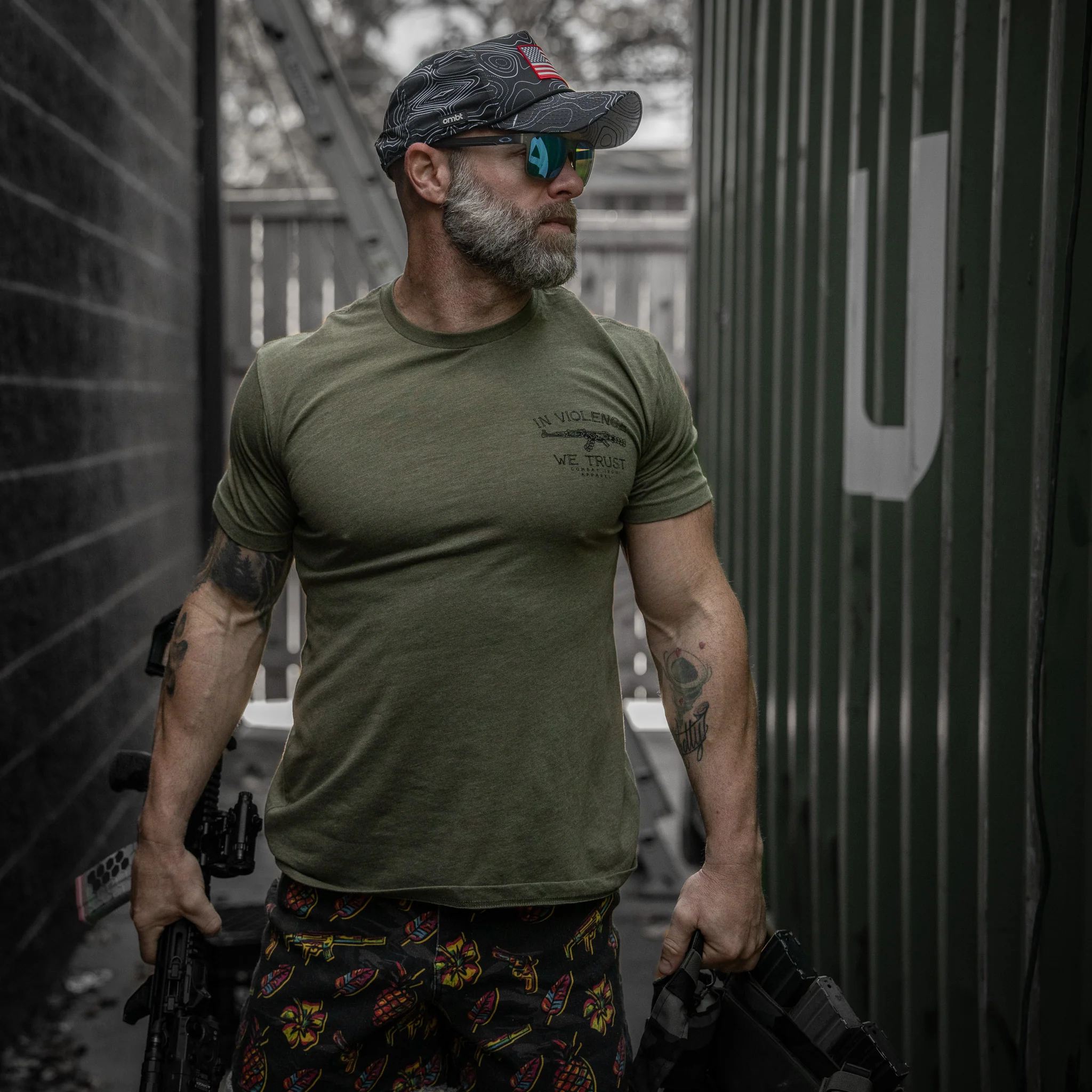 In Violence We Trust Men's T-Shirt - Image 4