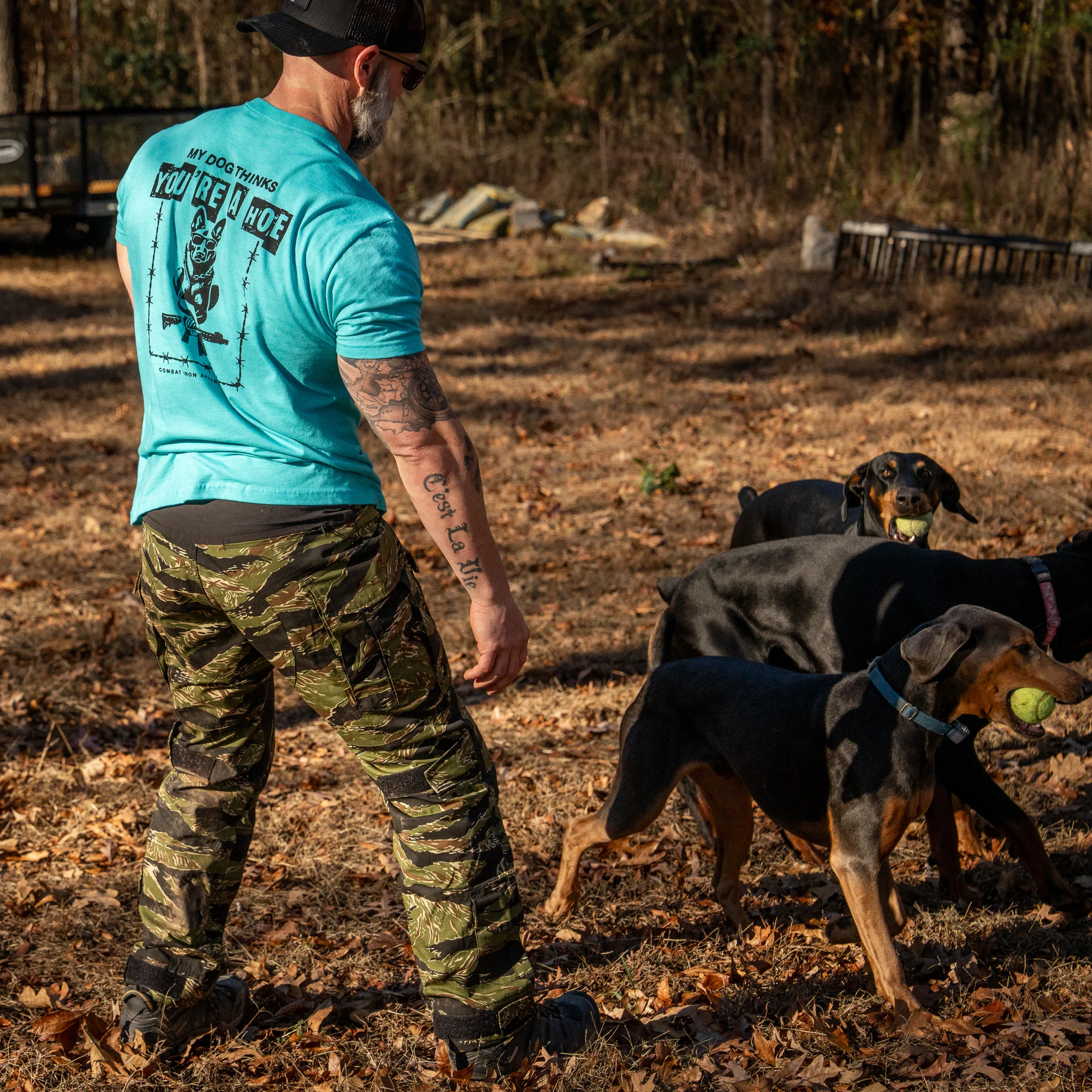 My Dog Thinks You're A Hoe Men's T-Shirt - Image 12