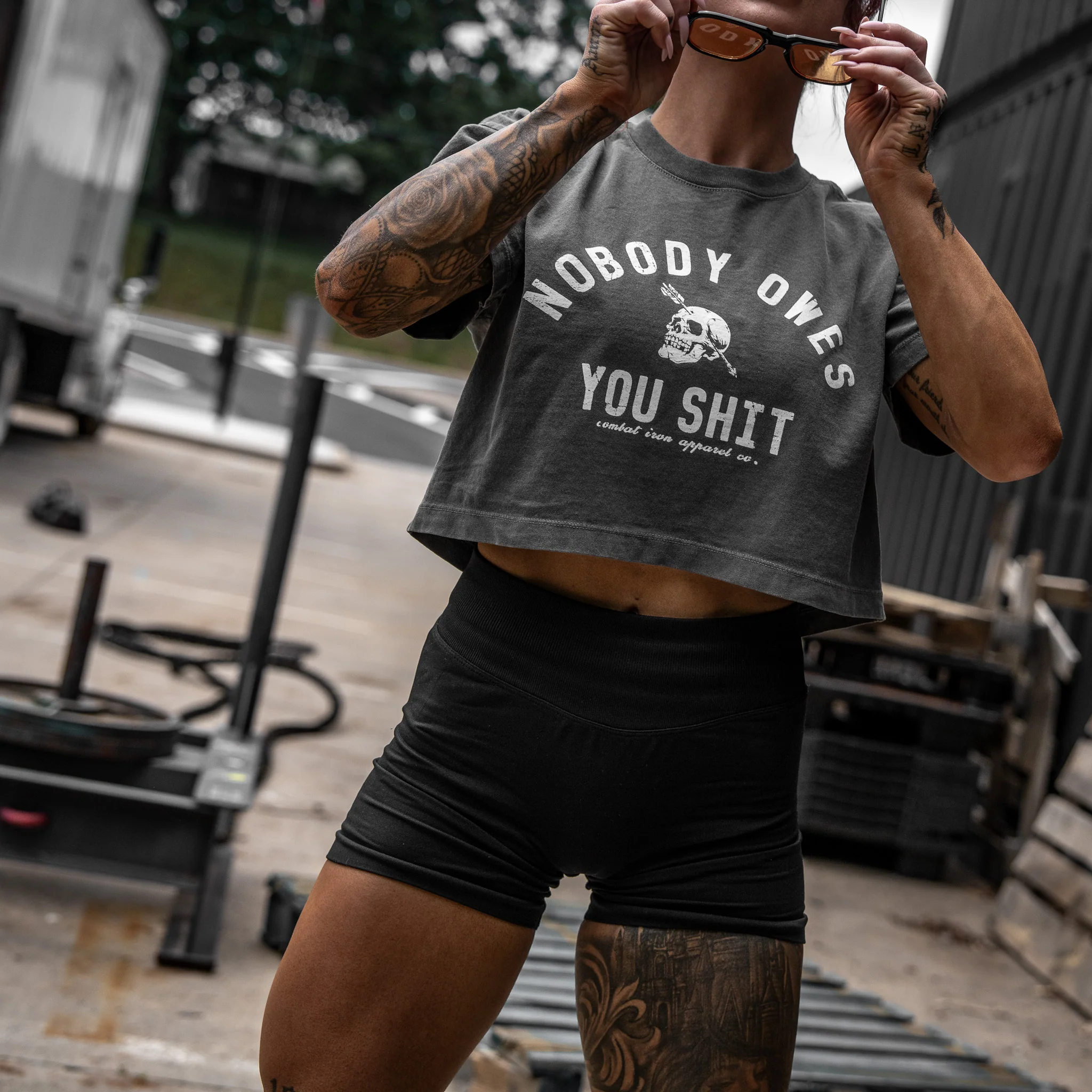 Nobody Owes You Shit Skull Women's Crop Heavyweight Tee - Image 5